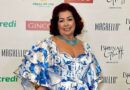 Ide Guimarães rouba a cena em chá beneficente com look exuberante e presença marcante