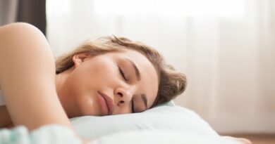 Pessoas com sono regular e de boa qualidade podem viver até 4 anos a mais em comparação com quem dorme mal