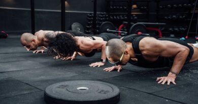 Do crossfit à corrida: por que o HYROX virou a nova obsessão das academias e o que isso revela sobre o futuro do mercado fitness