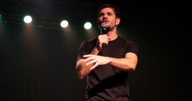 Padre Patrick estreia o espetáculo Pecado É Não Rir em Cuiabá neste domingo (24)