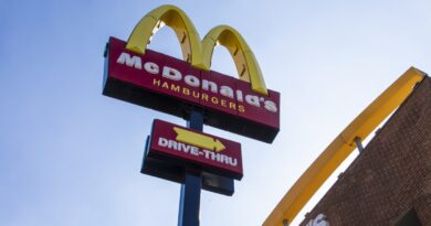 Arcos Dorados lança canal para receber propostas de terrenos para novos restaurantes McDonald’s