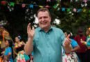 Max é homenageado por grupos de siriri e reforça compromisso com a cultura de Mato Grosso